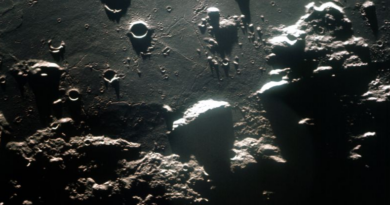 Місячні кратери можуть містити набагато менше льоду, ніж ми сподівалися