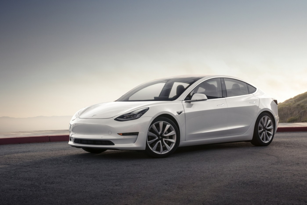 Tesla Model 3 отримає новий електромотор і стане потужнішим