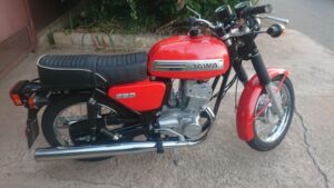 В Україні знайшли рідкісний мотоцикл Jawa (Фото)