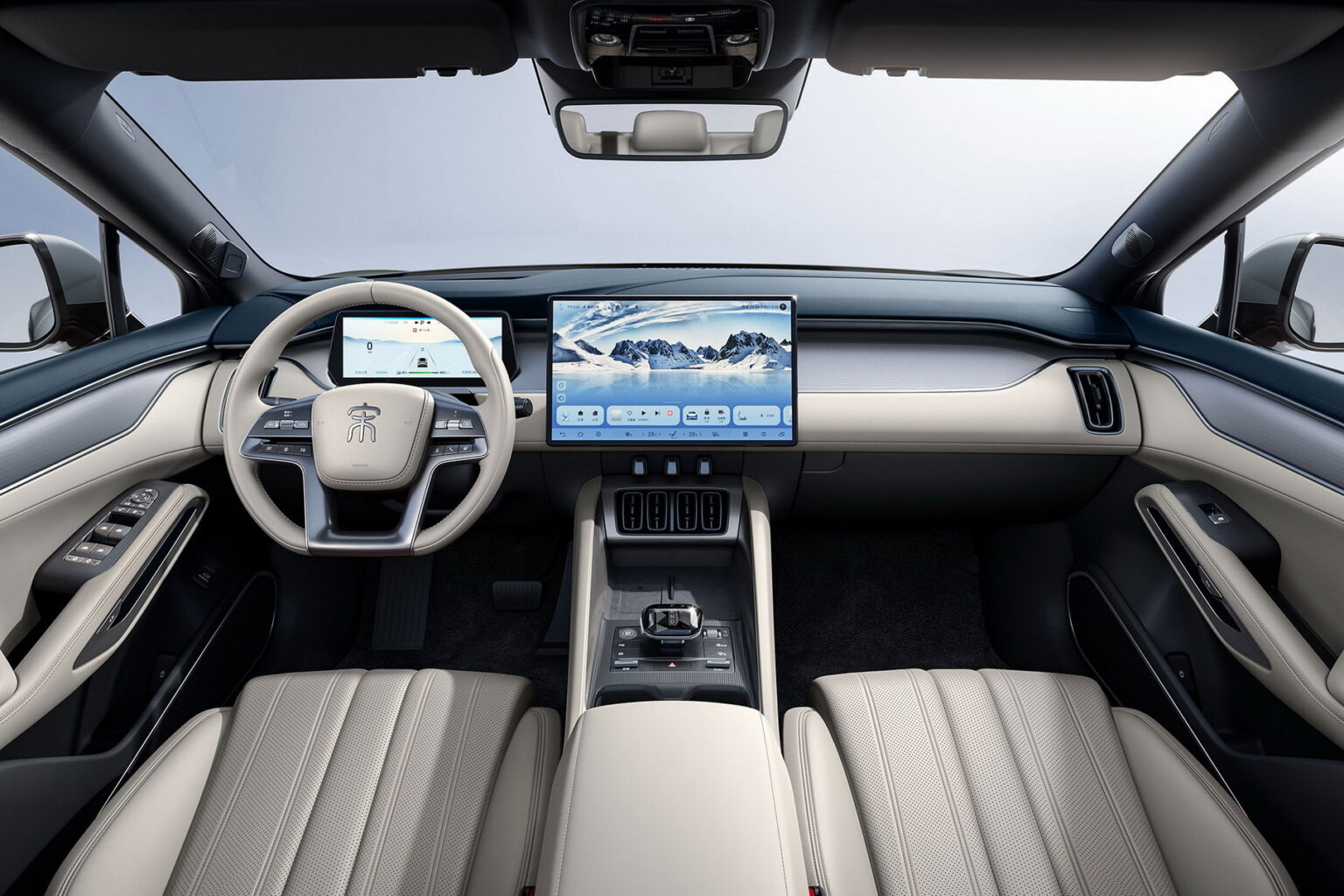 BYD показав інтер'єр крос-купе, яке кине виклик Zeekr 001