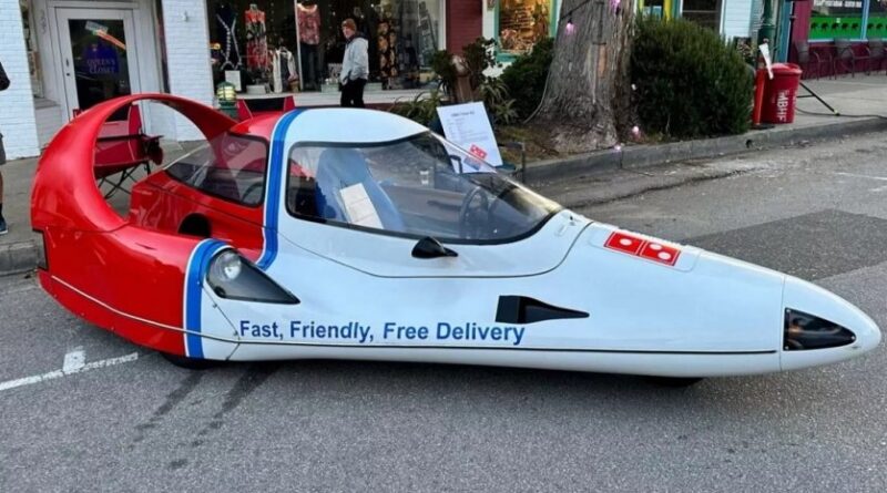 Фантастичний зореліт: який вигляд має найоригінальніше авто для доставки піци (фото)