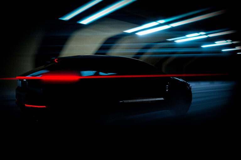 Компанія Toyota показала перші зображення нових моделей