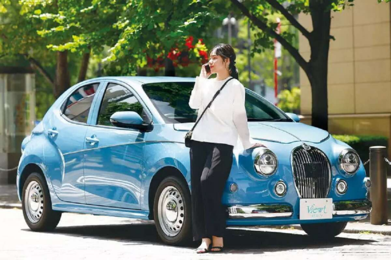 Toyota Yaris з дизайном у ретро-стилі вийшов на ринок (Фото)