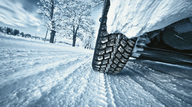 Українським водіям назвали час, коли потрібно перейти з літньої гуми на зимову