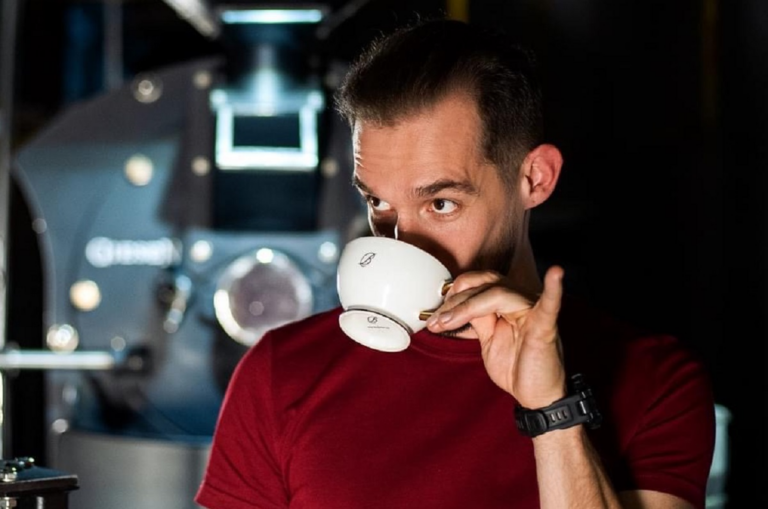 Любов до кави пов'язали зі зниженим ризиком смерті протягом семи років