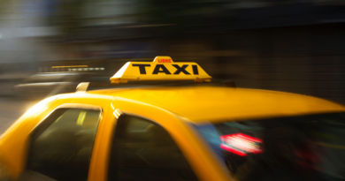 Таксистів в Україні змусять видавати чеки вже з жовтня