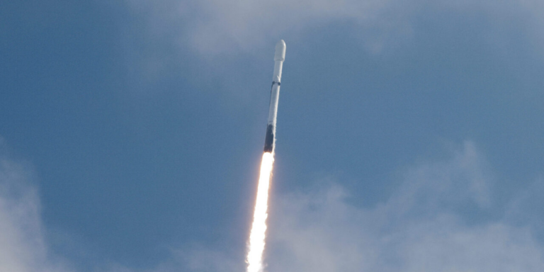 Космічний зонд NASA вирушив до багатого золотом астероїда Психея