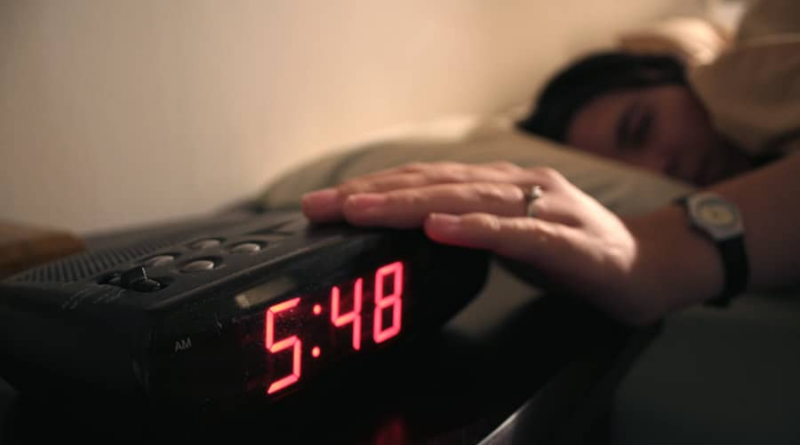 Учені розібралися, як дрімота після дзвінка будильника впливає на здоров'я