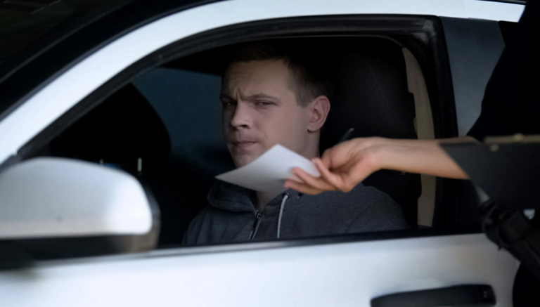 Чоловік отримав рекордний штраф на $1,4 млн за перевищення швидкості (Фото)