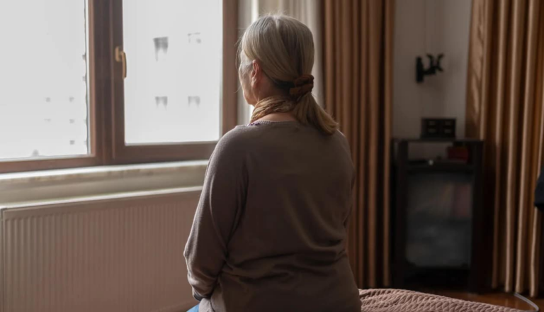 У тих, хто живе на самоті, виявився вищим ризик смерті від раку