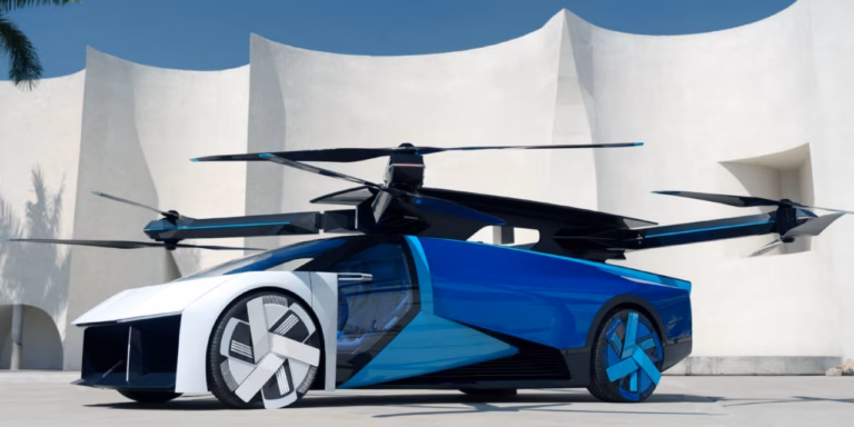 У Китаї показали літаючу машину-трансформер із гвинтами, що складаються