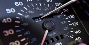 В Україні пропонують штрафувати продавців автомобілів, які «скручують пробіг»