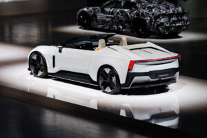 Тираж мощного родстера Polestar 6 увеличат из-за ажиотажного спроса