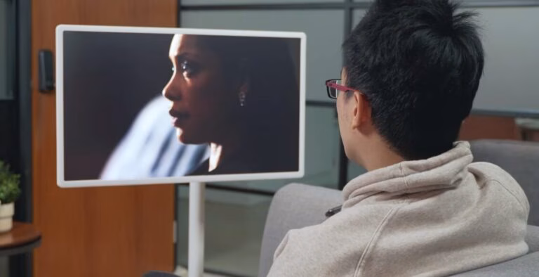 Унікальний телевізор LG на роликах уперше поставлять у Європу: чим дивує StanbyME (відео)