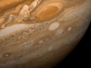 Велика червона пляма Юпітера досягла найменшого в історії розміру