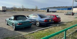 В Україні помітили колекційні заряджені BMW 90-х вартістю понад 100 000 євро (Фото)