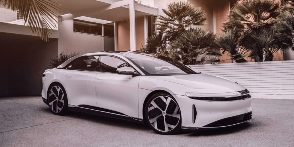 Lucid Motors приєднується до революції електромобілів зі стандартом зарядки NACS від Tesla