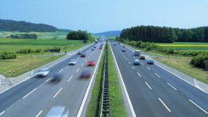 В Україні знову згадали про платні дороги: що відомо