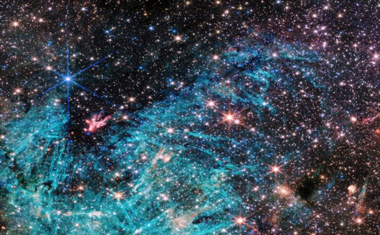 «Джеймс Вебб» показав зоряну колиску у центрі Чумацького Шляху