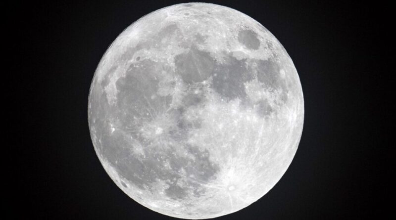 Науковці виявили на Місяці аномалію, яку не можуть пояснити