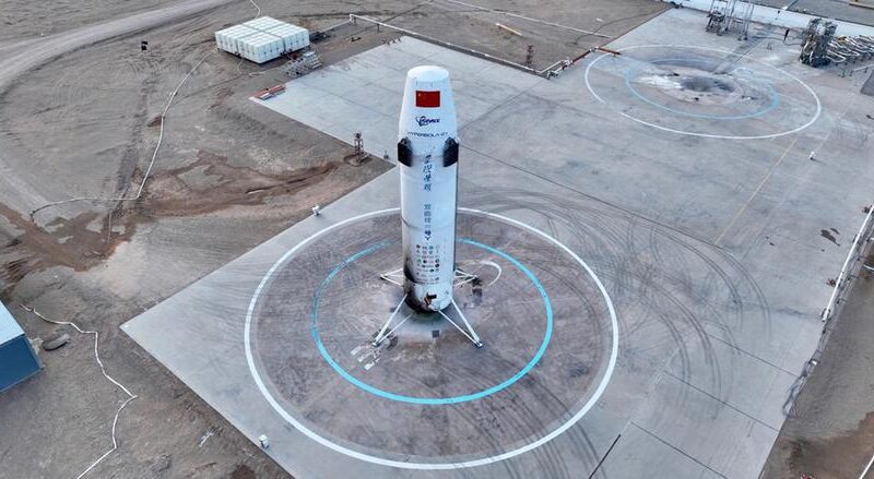 Китайська ракета Hyperbola-2 підстрибнула на 343 метри і здійснила точну м’яку посадку з відхиленням менше 30 см (відео)