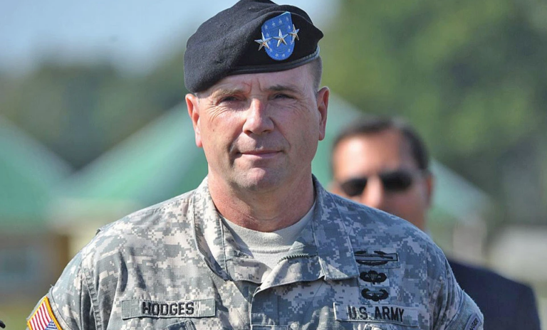 Генерал Ходжес заявив, що український контрнаступ не вдався через повільні дії Заходу