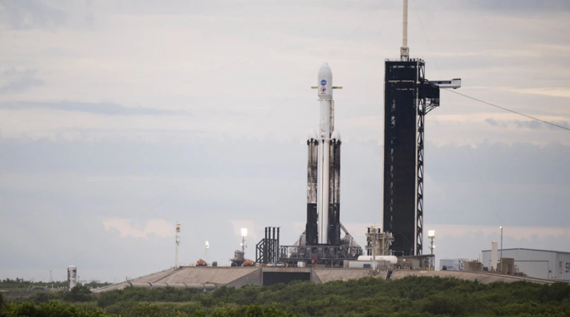 Ракета Falcon Heavy компанії SpaceX запустила секретний військовий космоліт X-37B (відео)