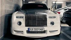 У Європі помітили рідкісний тюнінгований Rolls-Royce на українських номерах (Фото)