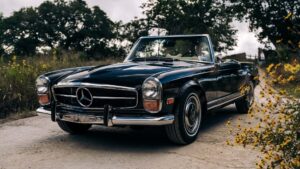 Класичний Mercedes-Benz 280SL перетворили на розкішний електромобіль