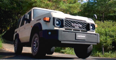 У Мережі показали повнорозмірний макет Toyota Land Cruiser 70 з пінопласту