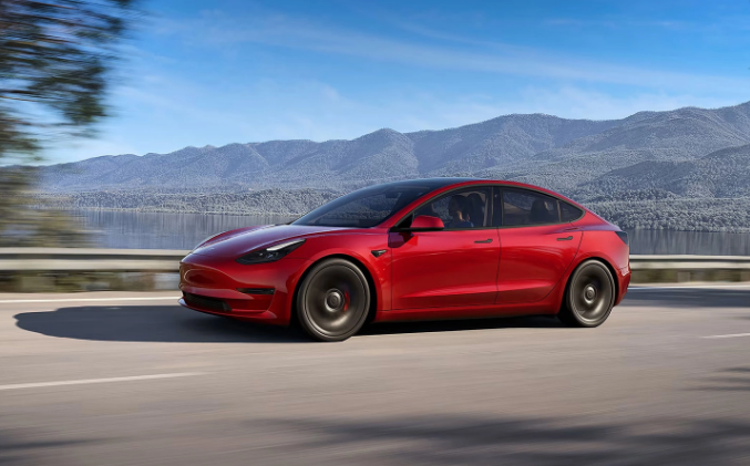 Tesla відкличе понад 2 млн електромобілів через проблеми з автопілотом