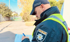 Не поспішайте платити: в Україні масово скасовують штрафи для водіїв