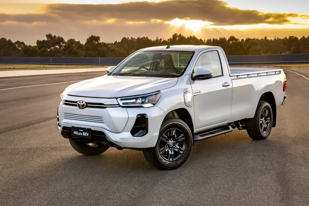 Toyota прокоментувала можливу появу електричного Hilux