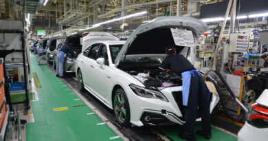 Toyota побила свій рекорд, випустивши 9 млн машин за неповний рік