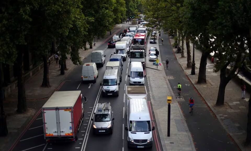 На дорогах Великобританії до 2026 року можуть з’явитися безпілотні автомобілі
