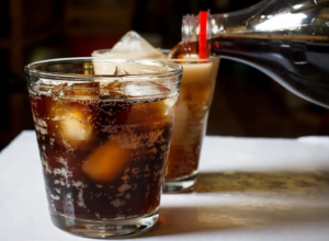 Медики перевірили народний рецепт від застрявання їжі в горлі