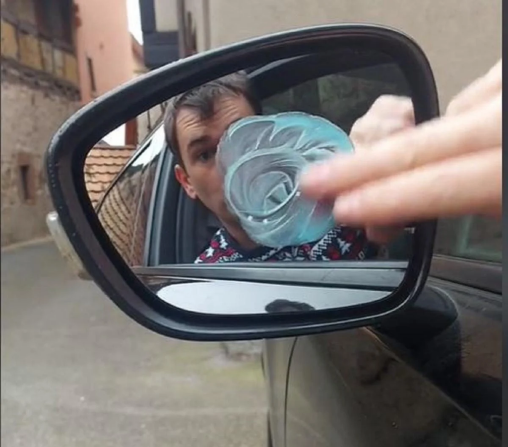 Що потрібно зробити, щоб бічні дзеркала автомобіля ніколи не покривалися краплями води