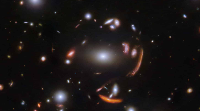 "Джеймс Вебб" зафіксував гравітаційну лінзу, створену галактичним скупченням