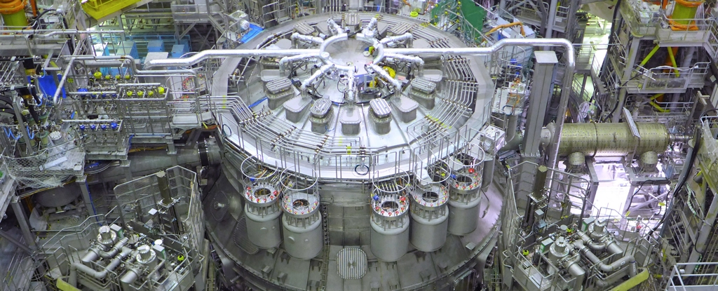 Найбільший у світі реактор ядерного синтезу вже запрацював