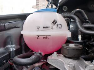 Експерти розповіли, як неякісний антифриз може «вбити» двигун авто