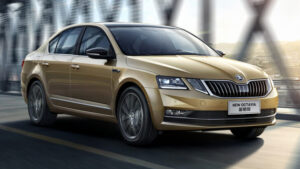 Попри санкції в рф стартували продажі нової Skoda Octavia
