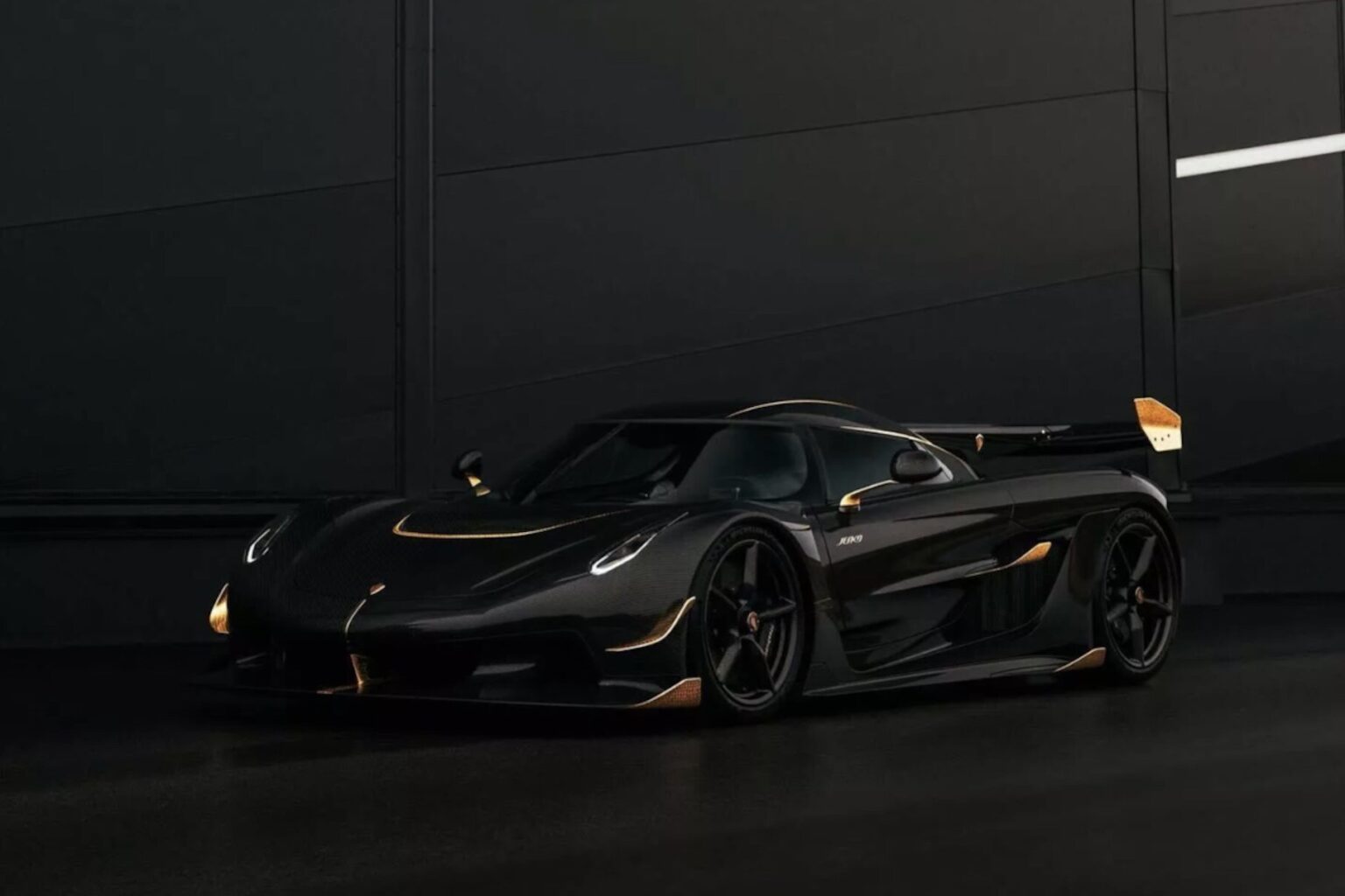 Один із клієнтів Koenigsegg замовив рідкісний гіперкар Jesko з кузовом із чистого золота у виконанні Odin