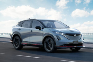Nissan показав "заряджений" електрокросовер Ariya Nismo