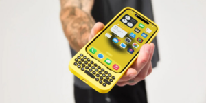 Чохол-клавіатура Clicks перетворює iPhone на BlackBerry