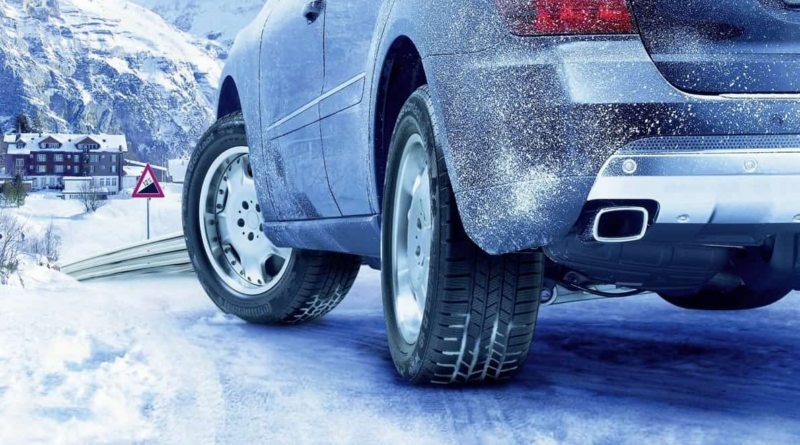 Експерти назвали правила безпечного водіння взимку