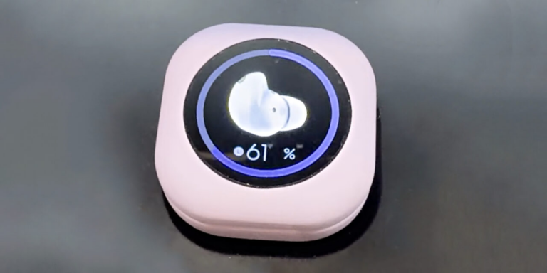 Samsung показала футляр для навушників Galaxy Buds з дисплеєм