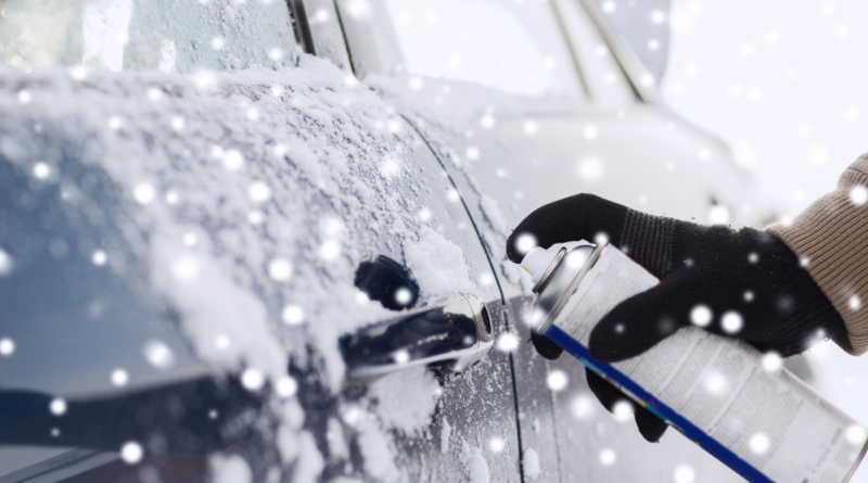 Як відкрити замерзлі двері автомобіля: Експертні поради в зимовий період