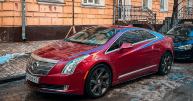 У Києві засвітився дуже рідкісний Cadillac на базі Chevrolet Volt (Фото)