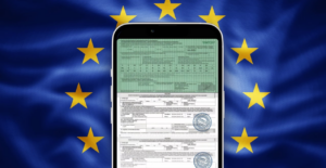 Українців попередили про шахрайську схему з автострахуванням