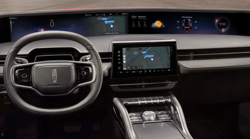 Ford презентує нову цифрову платформу для автомобілів з двоекранними картами Apple Maps через CarPlay